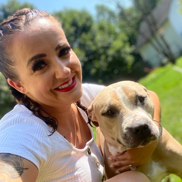 Meet your Posher, Katie - Picture 2 of 4